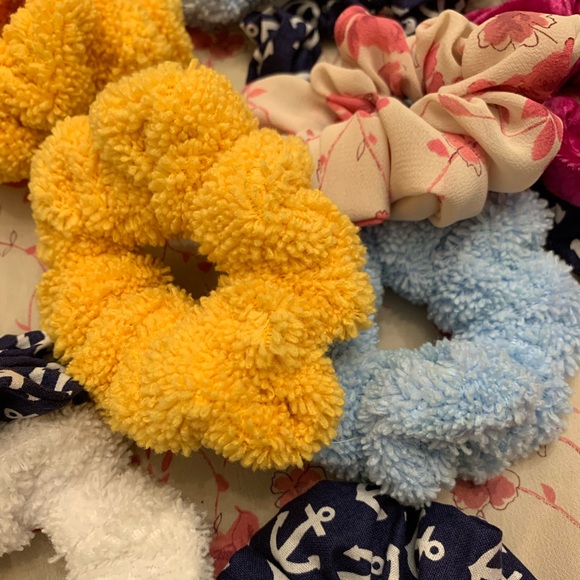 BUNDLE: 4 HANDMADE scrunchies & 1 HANDMADE headband for $27 (brand new)♥️🥰 - Picture 12 of 17